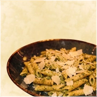 Basilicumsaus en parmezaanse kaas